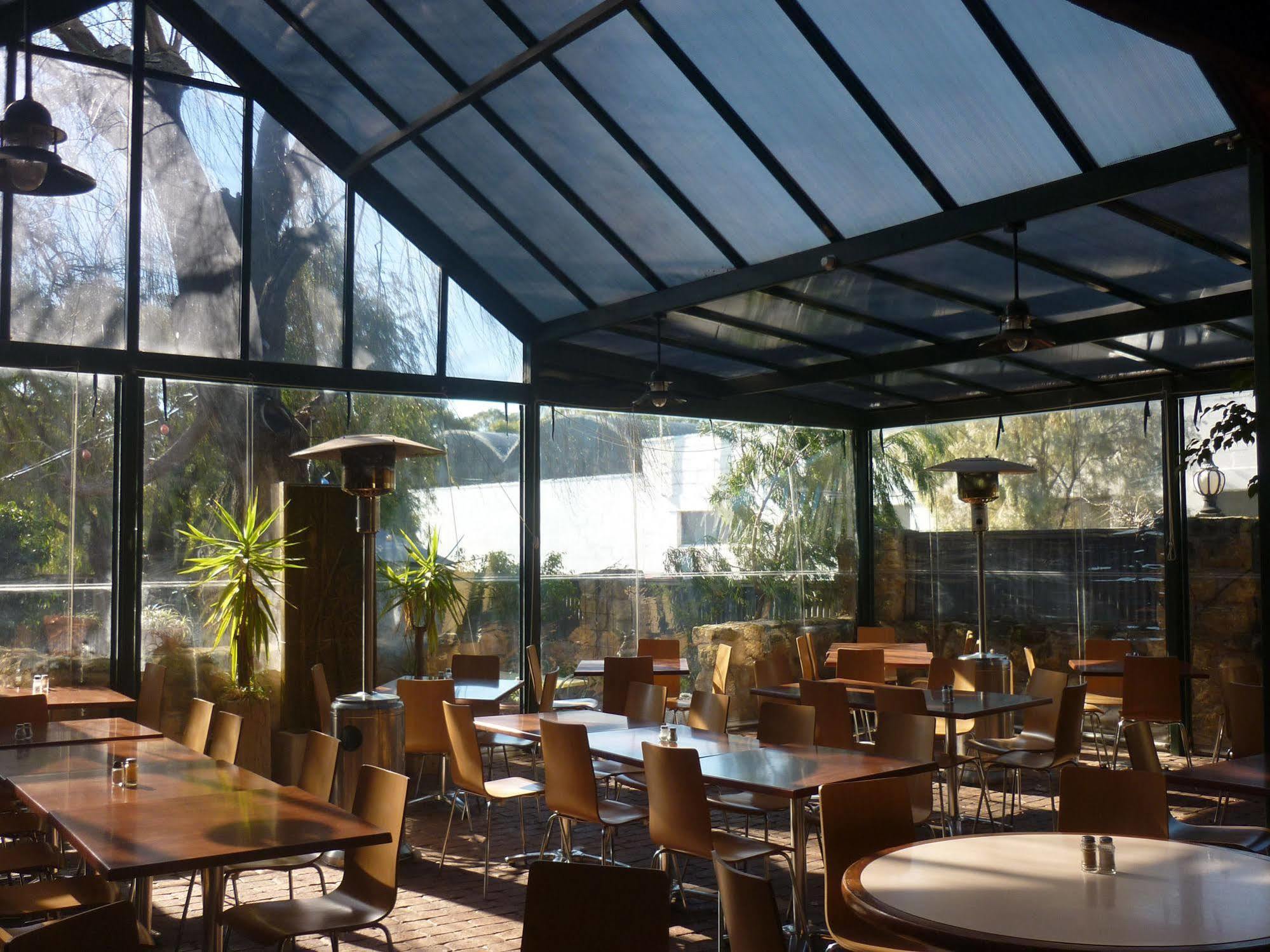 Naracoorte Hotel Motel 3*